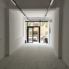 In Baku 86.0 m² commercial is for rent - Image 2