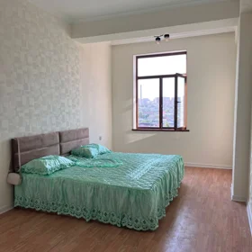 In Baku 80.0 m² apartment is for rent - Image 3