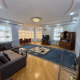 In Baku 150.0 m² apartment is for rent - Image 3