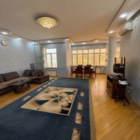 In Baku 150.0 m² apartment is for rent - Image 4