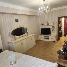 In Baku 70.0 m² apartment is for rent - Image 2