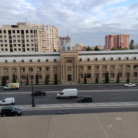 In Baku 110.0 m² apartment is for rent - Image 2