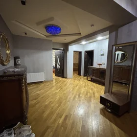 In Baku 68.0 m² apartment is for sale - Image 4