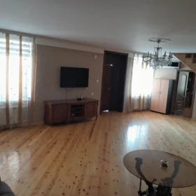 In Baku 400.0 m² house with 10.0 rooms is for sale - Image 3