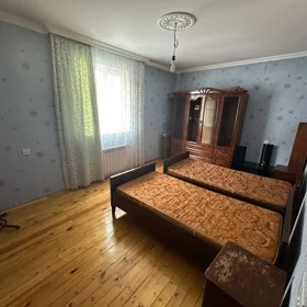 In Baku 100.0 m² house with 3.0 rooms is for rent - Image 4