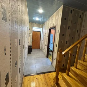 In Baku 100.0 m² house with 3.0 rooms is for rent - Image 4