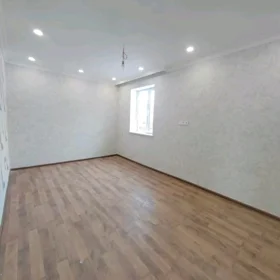 In Baku 74.0 m² house with 3.0 rooms is for sale - Image 2