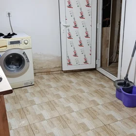 In Baku 75.0 m² house with 3.0 rooms is for rent - Image 2