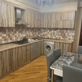 In Baku 130.0 m² apartment is for rent - Image 4