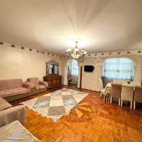 In Baku 110.0 m² apartment is for sale - Image 2