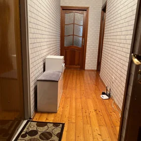 In Baku 70.0 m² apartment is for sale - Image 4