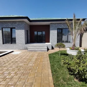 In Baku 150.0 m² house with 4.0 rooms is for sale - Image 2