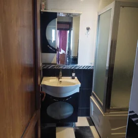In Baku 60.0 m² apartment is for rent - Image 5