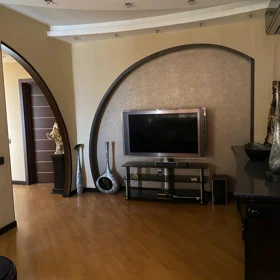 In Baku 117.0 m² apartment is for rent - Image 2