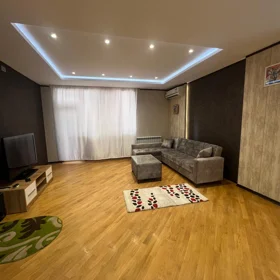 In Baku 150.0 m² apartment is for rent - Image 2