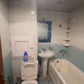 In Khirdalan 47.0 m² apartment is for rent - Image 5