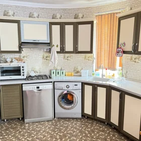 In Baku 120.0 m² house with 3.0 rooms is for rent - Image 5