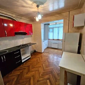 In Baku 92.0 m² apartment is for sale - Image 5