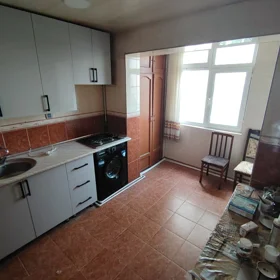 In Baku 110.0 m² apartment is for rent - Image 3