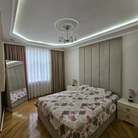 In Baku 65.0 m² apartment is for rent - Image 3