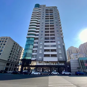 In Baku 250.0 m² apartment is for sale - Image 3