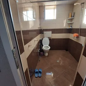In Baku 95.0 m² house with 3.0 rooms is for sale - Image 3