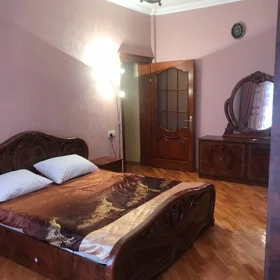 In Baku 110.0 m² apartment is for rent - Image 4