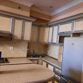 In Baku 110.0 m² apartment is for rent - Image 5
