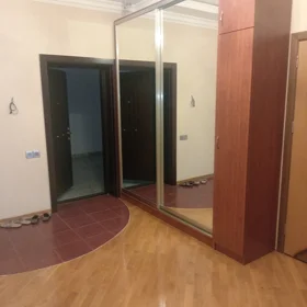 In Baku 100.0 m² apartment is for rent - Image 2