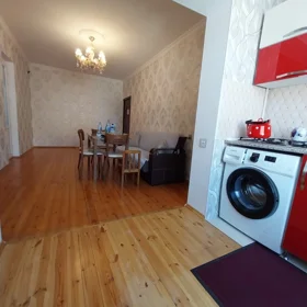 In Baku 70.0 m² apartment is for rent - Image 2