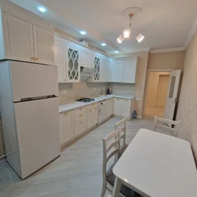 In Baku 98.0 m² apartment is for rent - Image 2