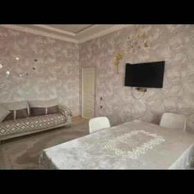 In Baku 90.0 m² house with 3.0 rooms is for sale - Image 3