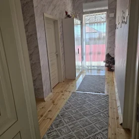 In Baku 90.0 m² house with 3.0 rooms is for sale - Image 4