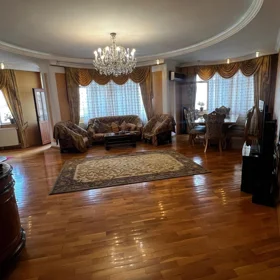 In Baku 141.0 m² apartment is for sale - Image 2