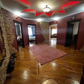 In Baku 141.0 m² apartment is for sale - Image 3