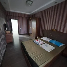 In Baku 130.0 m² apartment is for sale - Image 5