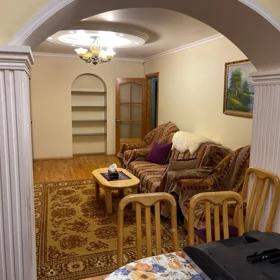 In Baku 90.0 m² apartment is for rent - Image 2