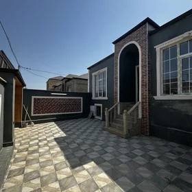 In Baku 75.0 m² house with 3.0 rooms is for sale - Image 2