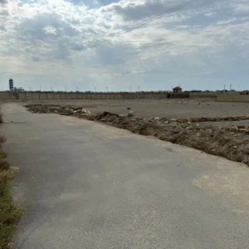 In Baku nan acre land is for sale - Image 3