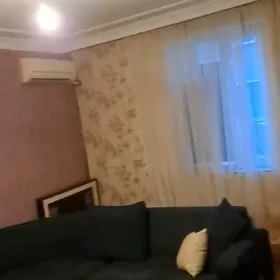 In Baku 70.0 m² apartment is for rent - Image 2