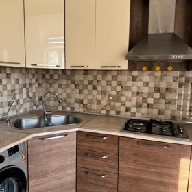 In Baku 60.0 m² apartment is for rent - Image 2