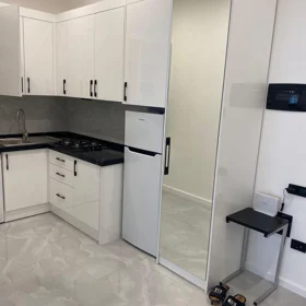 In Baku 75.0 m² apartment is for rent - Image 3