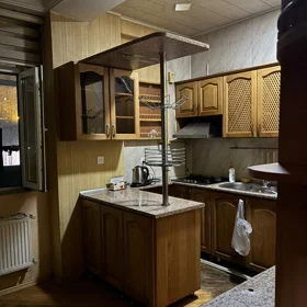 In Baku 90.0 m² apartment is for sale - Image 4