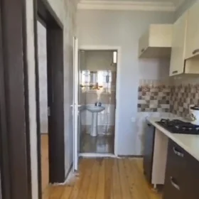In Baku 40.0 m² house with 2.0 rooms is for sale - Image 5