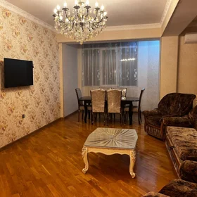 In Baku 100.0 m² apartment is for rent - Image 2