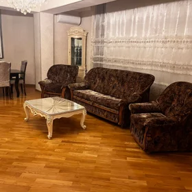 In Baku 100.0 m² apartment is for rent - Image 3