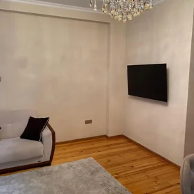 In Baku 110.0 m² apartment is for rent - Image 3