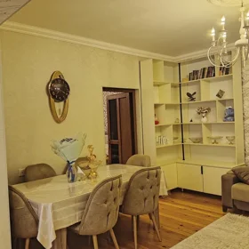 In Baku 110.0 m² house with 3.0 rooms is for sale
