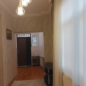 In Baku 110.0 m² house with 3.0 rooms is for sale - Image 3
