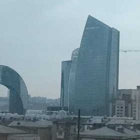 In Baku 70.0 m² apartment is for rent - Image 2